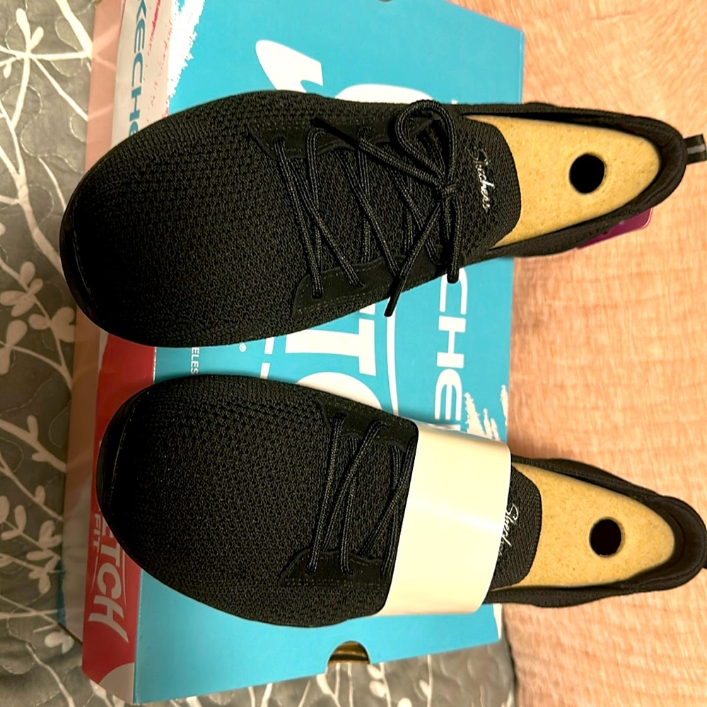 Skechers Stretch Fit black sneakers, size 10, NWT